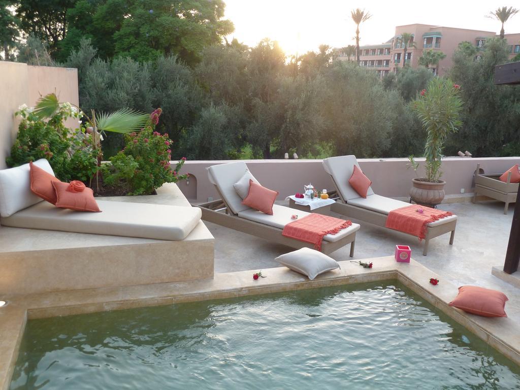 Riad Viva Marraquexe Exterior foto The swimming pool at the hotel