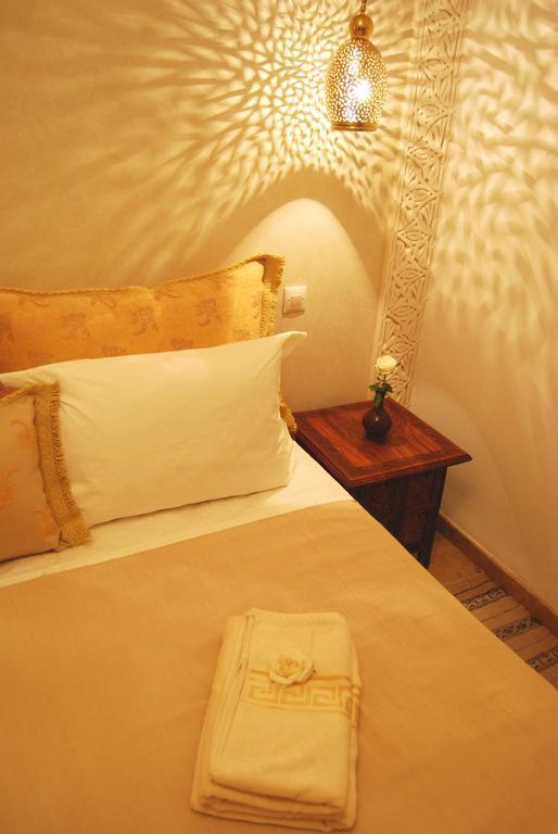 Riad Viva Marraquexe Exterior foto A nightstand